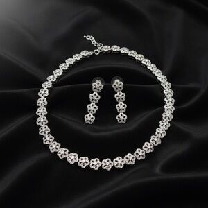 Elegant Silver plated Floral Necklace and Earring Set